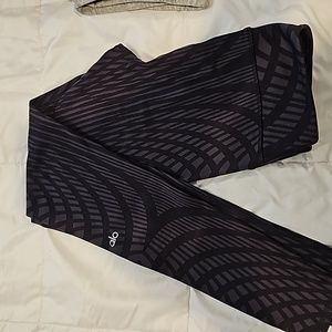 Alo M leggings